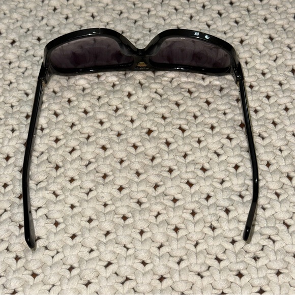 Louis Vuitton Evidence Sunglasses - Picture 11 of 16